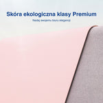 Zbliżenie różowej maty na biurko na szarej powierzchni z białym tłem.