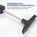 Zbliżenie na rączkę wysokociśnieniowej przepychaczki do toalety na białym tle.
