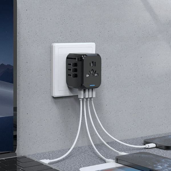 Adapter Podróżny Wieloportowy z Wymiennymi Wtyczkami i 4 Portami USB do Ładowania 1