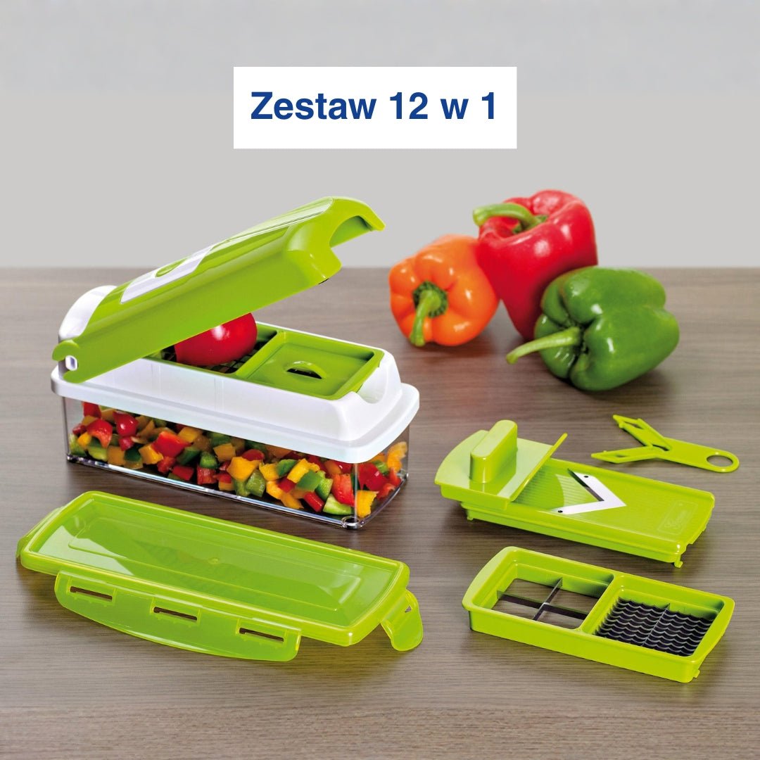 Krajalnica 12 w 1 trzyma plastry papryki.